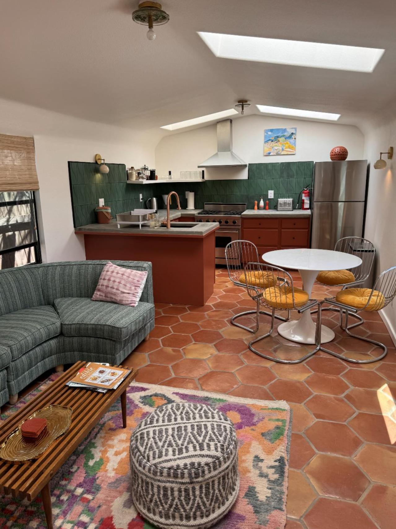 Apartment Atami - Bright, Playful 2bd *