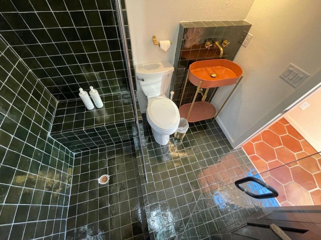 Atami - Bright, Playful 2bd Apartment *